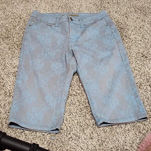 Liverpool rare find  floral shorts John Lennon (Help) size 6 womens box#3